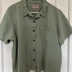 Women's Royal Robbins short sleeve shirt